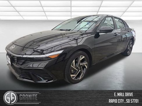 Used 2025 Hyundai Elantra Sport w/ Cargo Package FWD image 1