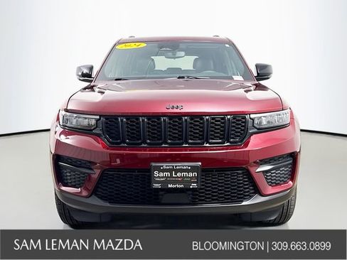 Used 2024 Jeep Grand Cherokee Altitude image 7