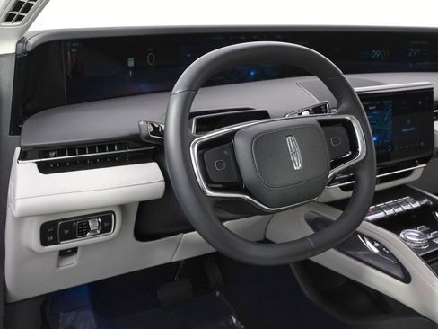 New 2026 Lincoln Nautilus Reserve w/ Jet Appearance Package AWD/4WD image 11