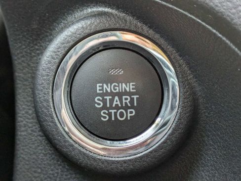 Used 2020 Subaru Forester Limited image 32