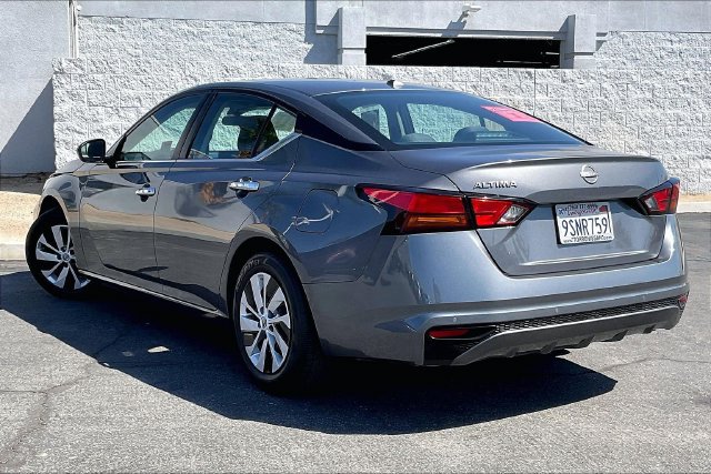 Certified 2025 Nissan Altima 2.5 S FWD image 10