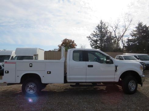 Used 2019 Ford F250 XL w/ XL Value Package image 4