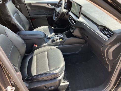 Used 2024 Ford Escape Platinum AWD/4WD image 15