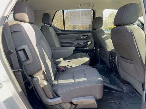 Used 2020 Chevrolet Traverse LT w/ LPO, Blackout Package image 26