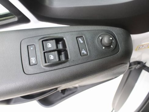 Used 2025 RAM ProMaster 2500 w/ Convenience Group image 13