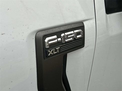 Used 2022 Ford F150 XLT w/ Equipment Group 302A High image 9