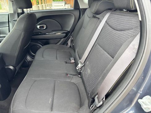 Used 2014 Kia Soul + w/ Audio Package FWD image 12