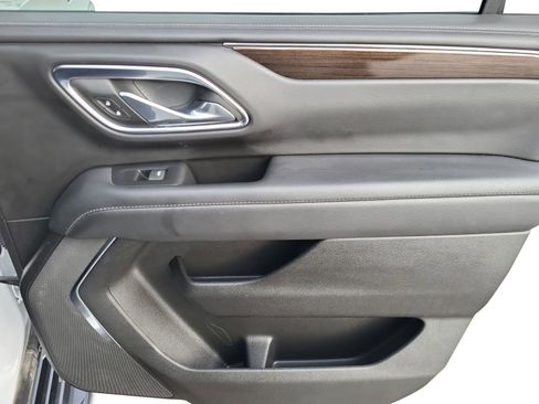 Used 2024 GMC Yukon XL SLE image 23