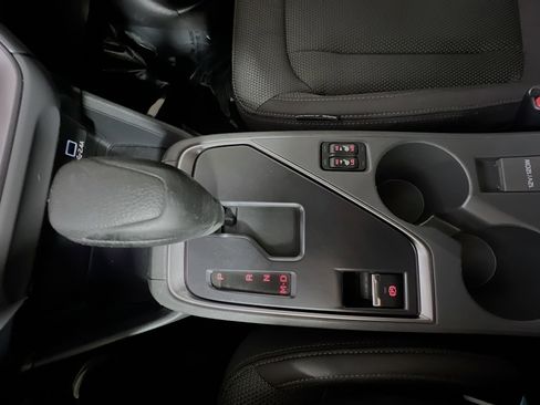 Used 2024 Subaru Crosstrek 2.0i Premium image 25