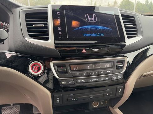 Used 2016 Honda Pilot Touring image 5