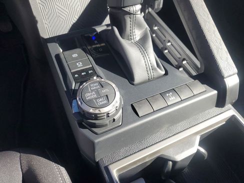 New 2025 Toyota Tacoma TRD Off-Road image 18