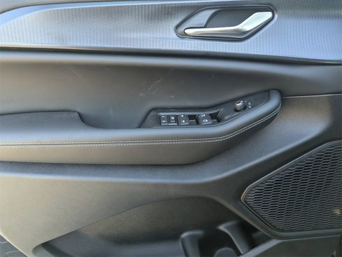 New 2025 Jeep Grand Cherokee Laredo image 14