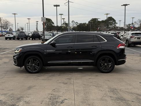 Used 2022 Volkswagen Atlas Cross Sport SEL R-Line w/ Cross Sport MDO Package image 12