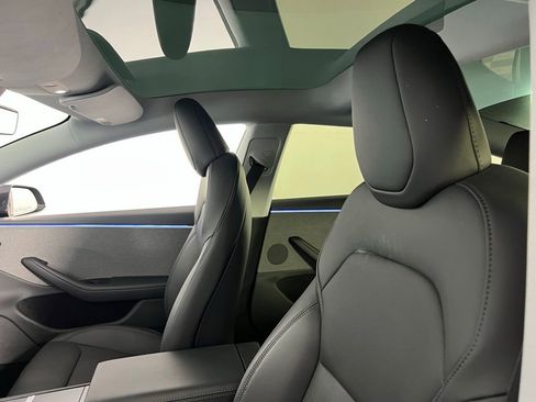 Used 2025 Tesla Model 3 Long Range image 26