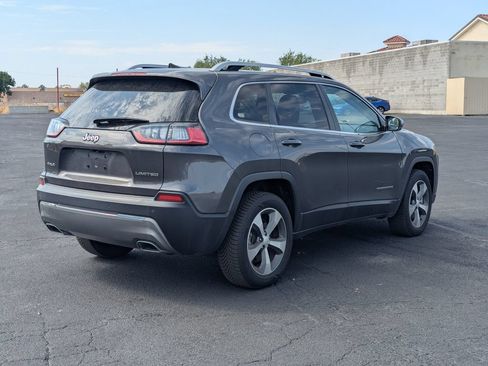 Used 2021 Jeep Cherokee Limited AWD/4WD image 3