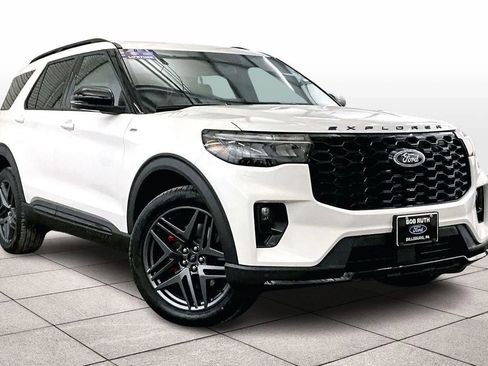 New 2026 Ford Explorer ST-Line w/ ST-Line Street Pack image 2