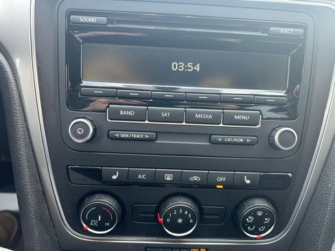 Used 2015 Volkswagen Passat 1.8T image 21