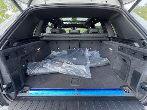 Used 2026 BMW X5 xDrive50e w/ Premium Package image 28