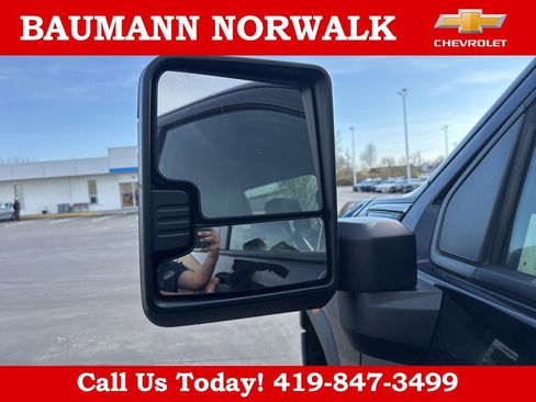 Used 2020 GMC Sierra 2500 4x4 Crew Cab w/ Convenience Package image 9