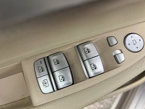 Used 2017 BMW 740i image 16