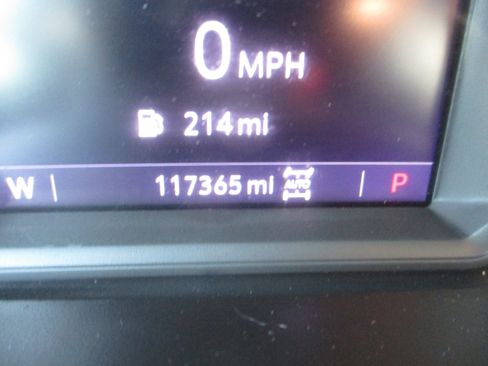 Used 2020 GMC Sierra 1500 Elevation w/ Elevation Value Package image 24