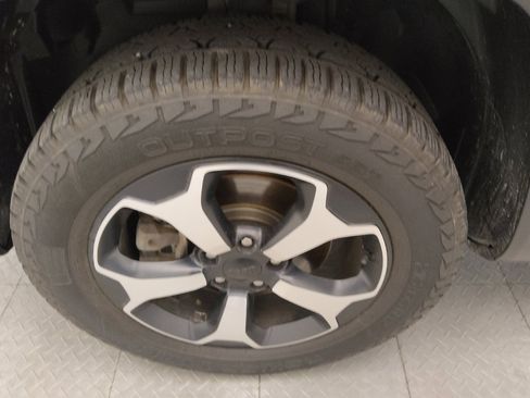 Used 2020 Jeep Renegade Trailhawk w/ UConnect 8.4 Nav Group AWD/4WD image 31