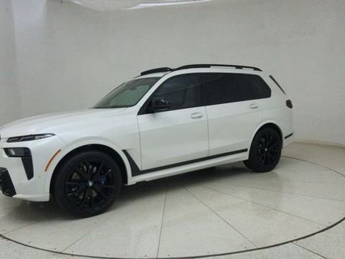 Used 2024 BMW X7 M60i w/ Executive Package image 71