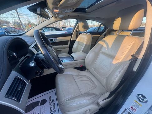 Used 2013 Jaguar XF 3.0 image 27