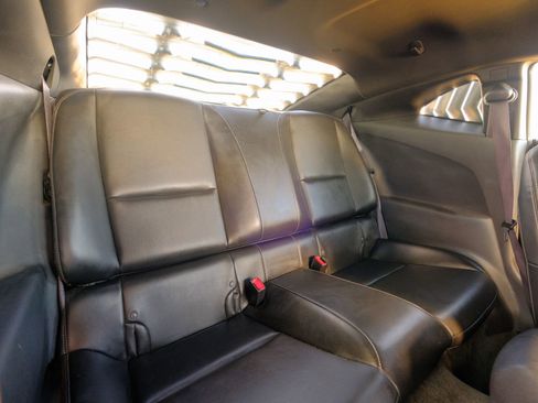 Used 2010 Chevrolet Camaro SS image 19