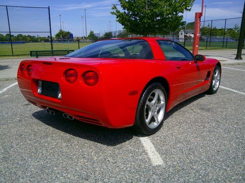 Used 2004 Chevrolet Corvette Coupe RWD image 23