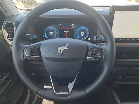 Used 2025 Ford Bronco Sport Outer Banks w/ Outer Banks Tech Package+ AWD/4WD image 16