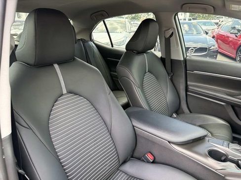 Certified 2023 Toyota Camry SE FWD image 17