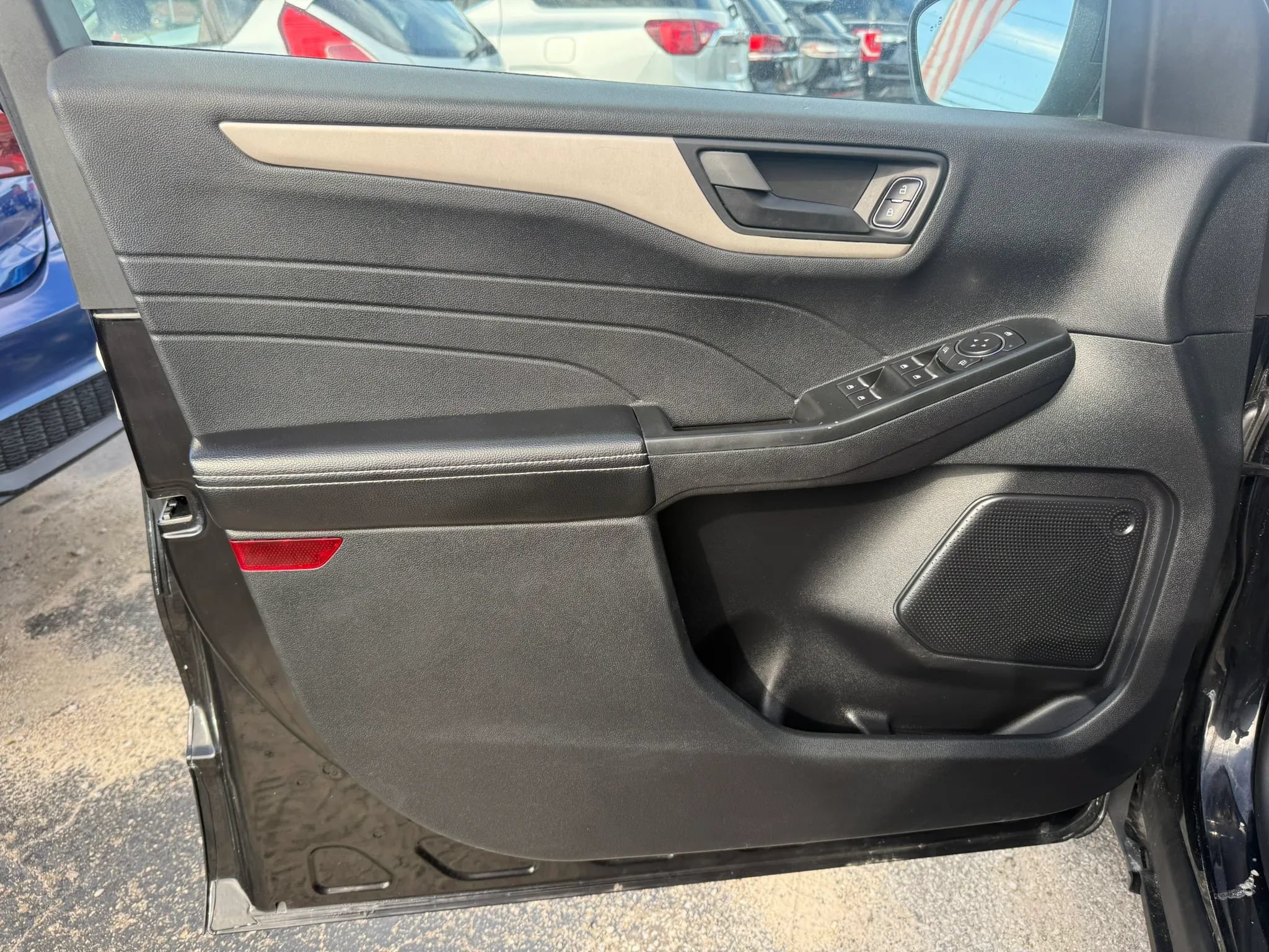 Used 2022 Ford Escape SE FWD image 10