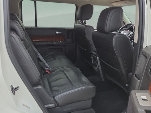 Used 2010 Ford Flex Limited FWD image 15