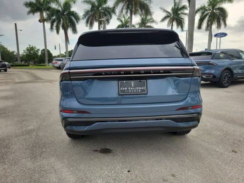 Certified 2026 Lincoln Nautilus Reserve w/ Jet Appearance Package AWD/4WD image 5