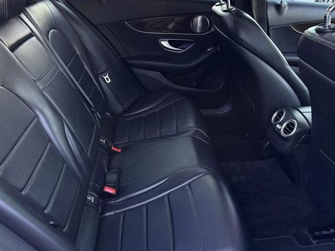 Used 2017 Mercedes-Benz C 300 4MATIC Sedan image 37