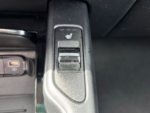 Used 2022 Kia Telluride S AWD/4WD image 32