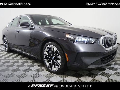 Certified 2025 BMW 540i xDrive image 1