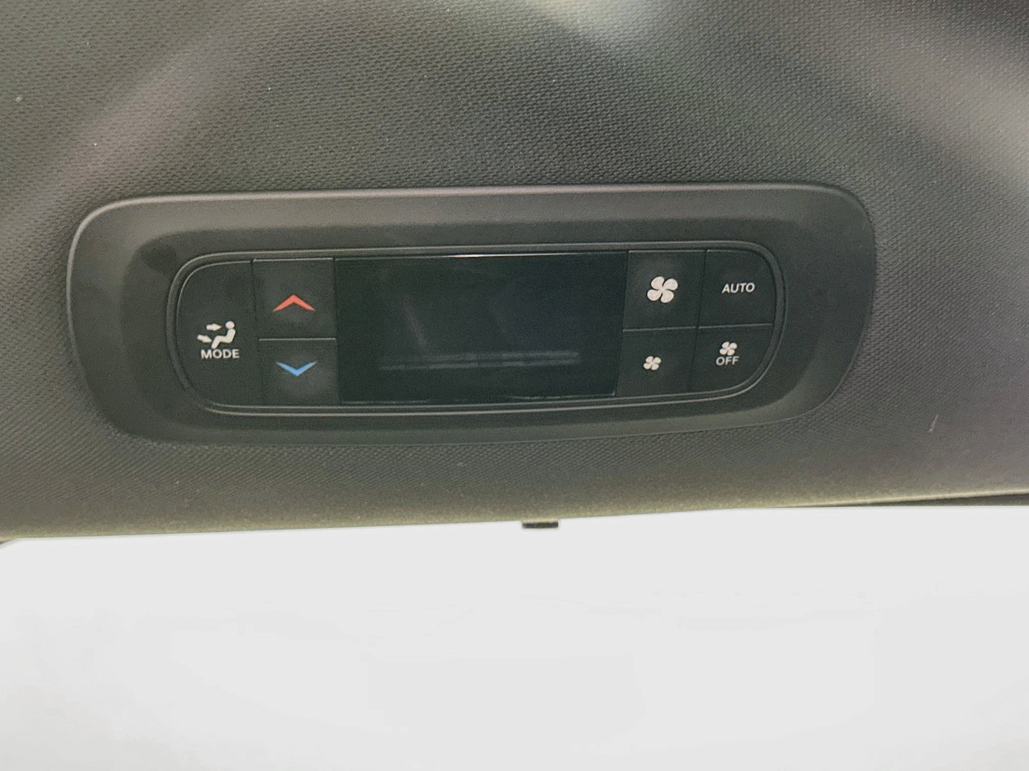 Used 2025 Chrysler Pacifica Select FWD image 26