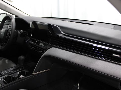 Used 2025 Toyota Camry LE FWD image 25