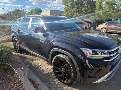 Used 2020 Volkswagen Atlas Cross Sport SEL AWD/4WD image 7