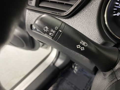 Used 2020 Nissan Rogue S image 17