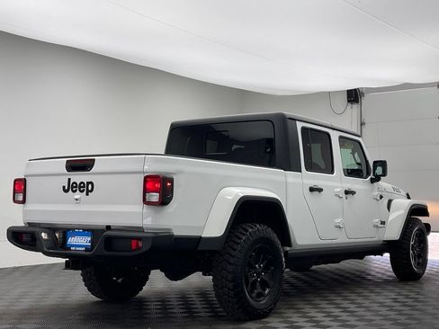 Used 2021 Jeep Gladiator Sport AWD/4WD image 7