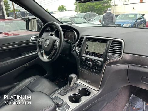 Used 2018 Jeep Grand Cherokee Limited AWD/4WD image 13
