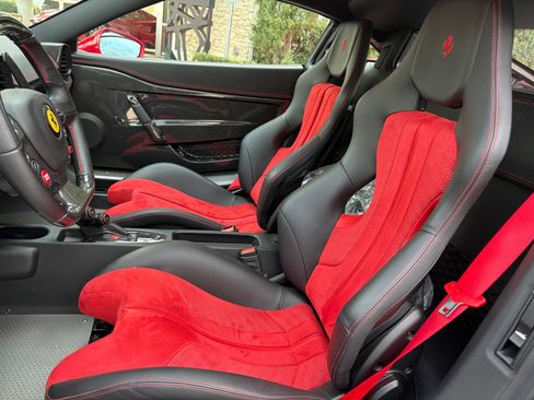 Used 2015 Ferrari 458 Speciale Coupe RWD image 3