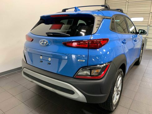 Used 2022 Hyundai Kona SEL image 3