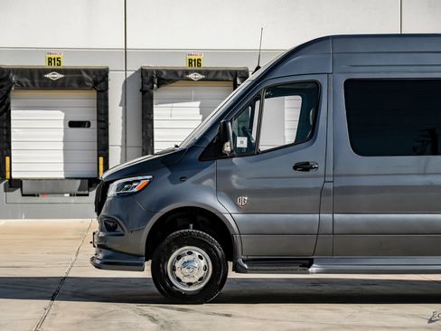 Used 2025 Mercedes-Benz Sprinter 3500 image 8