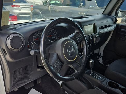 Used 2017 Jeep Wrangler Unlimited Sport AWD/4WD image 2