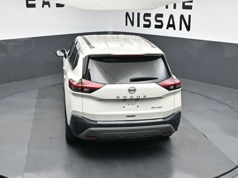 Used 2023 Nissan Rogue SV image 31