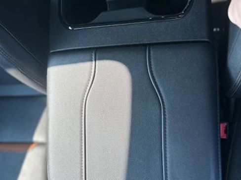 Used 2024 GMC Sierra 1500 AT4 w/ Technology Package image 26